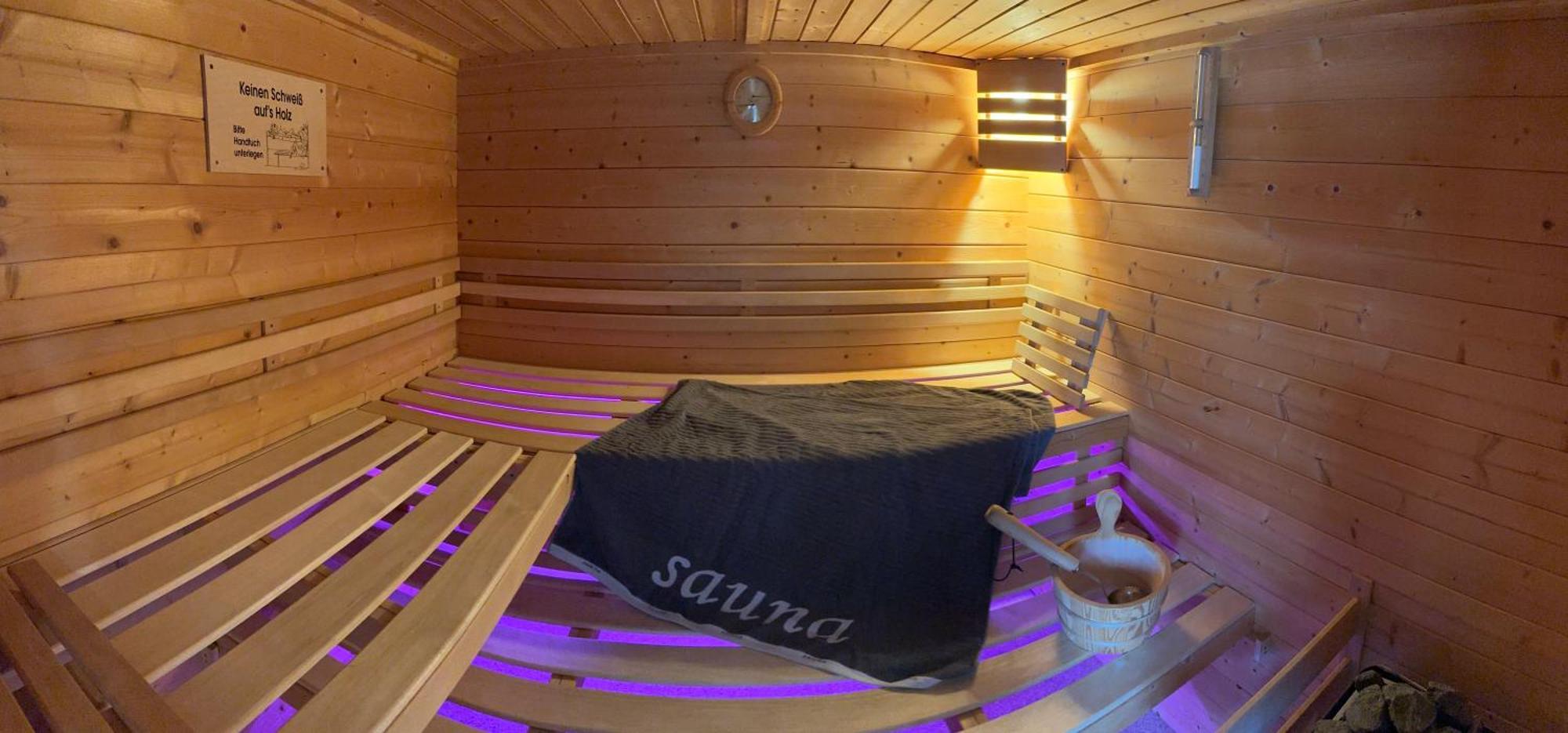 Ferienwohnung Schlossblick - 4 Sterne Sauna Pool Whirlpool Exklusiv Braunfels Ngoại thất bức ảnh